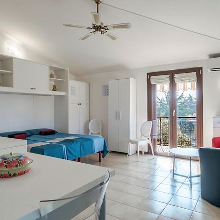 Casa Lugana 15 - Monolocale Con Piscina Fronte Lago Sirmione Exterior foto