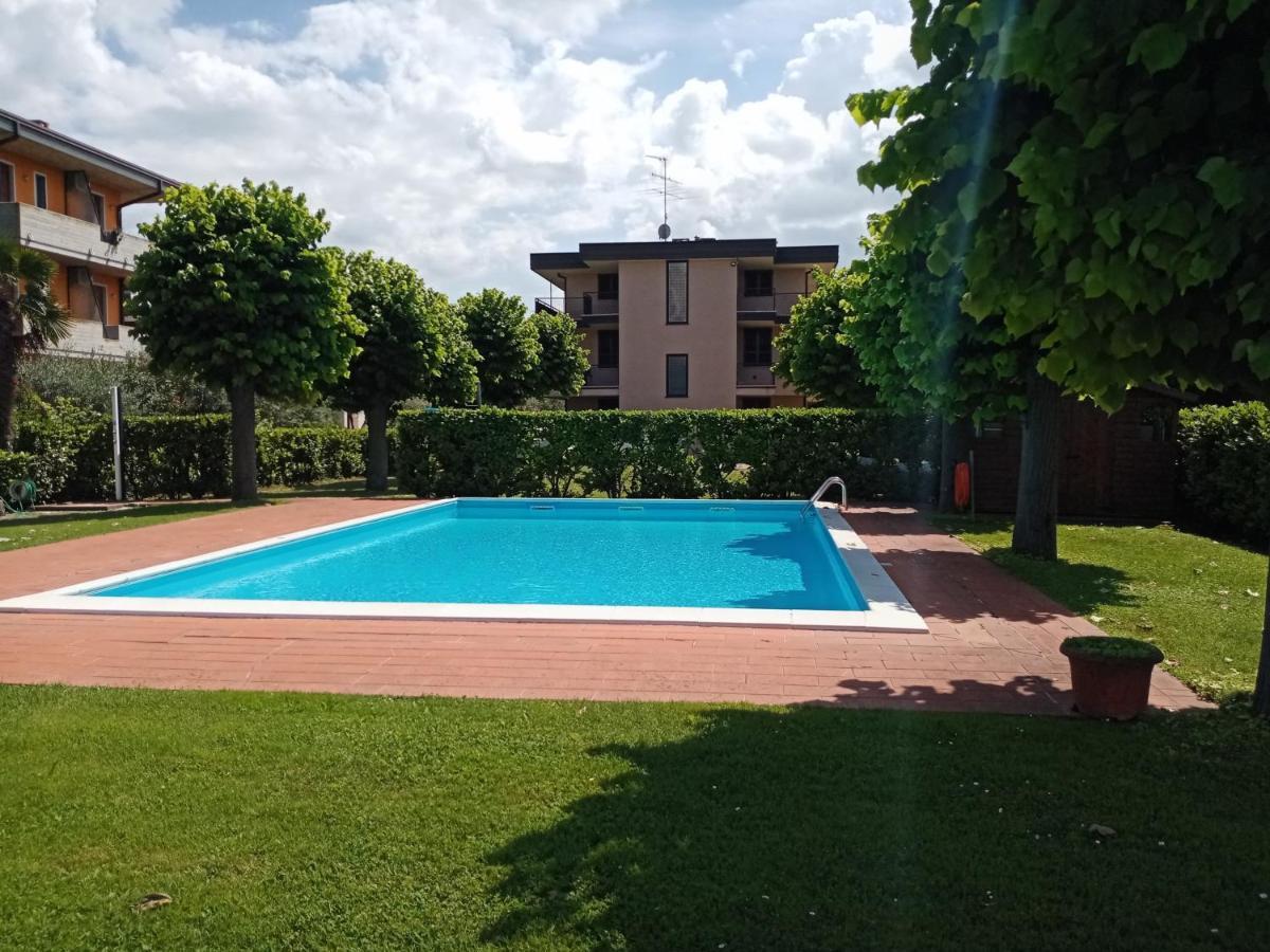 Casa Lugana 15 - Monolocale Con Piscina Fronte Lago Sirmione Exterior foto