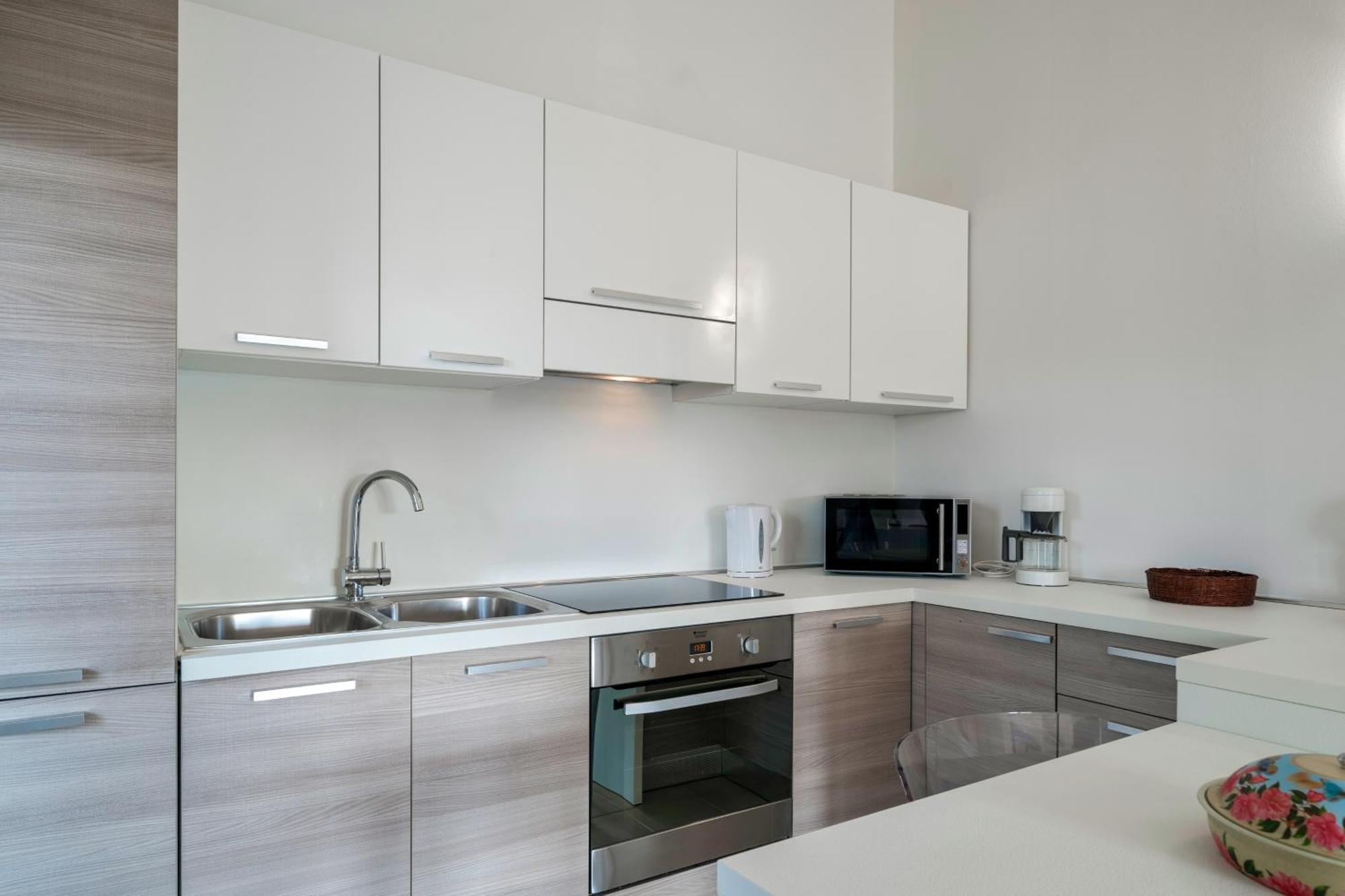 Casa Lugana 15 - Monolocale Con Piscina Fronte Lago Sirmione Exterior foto