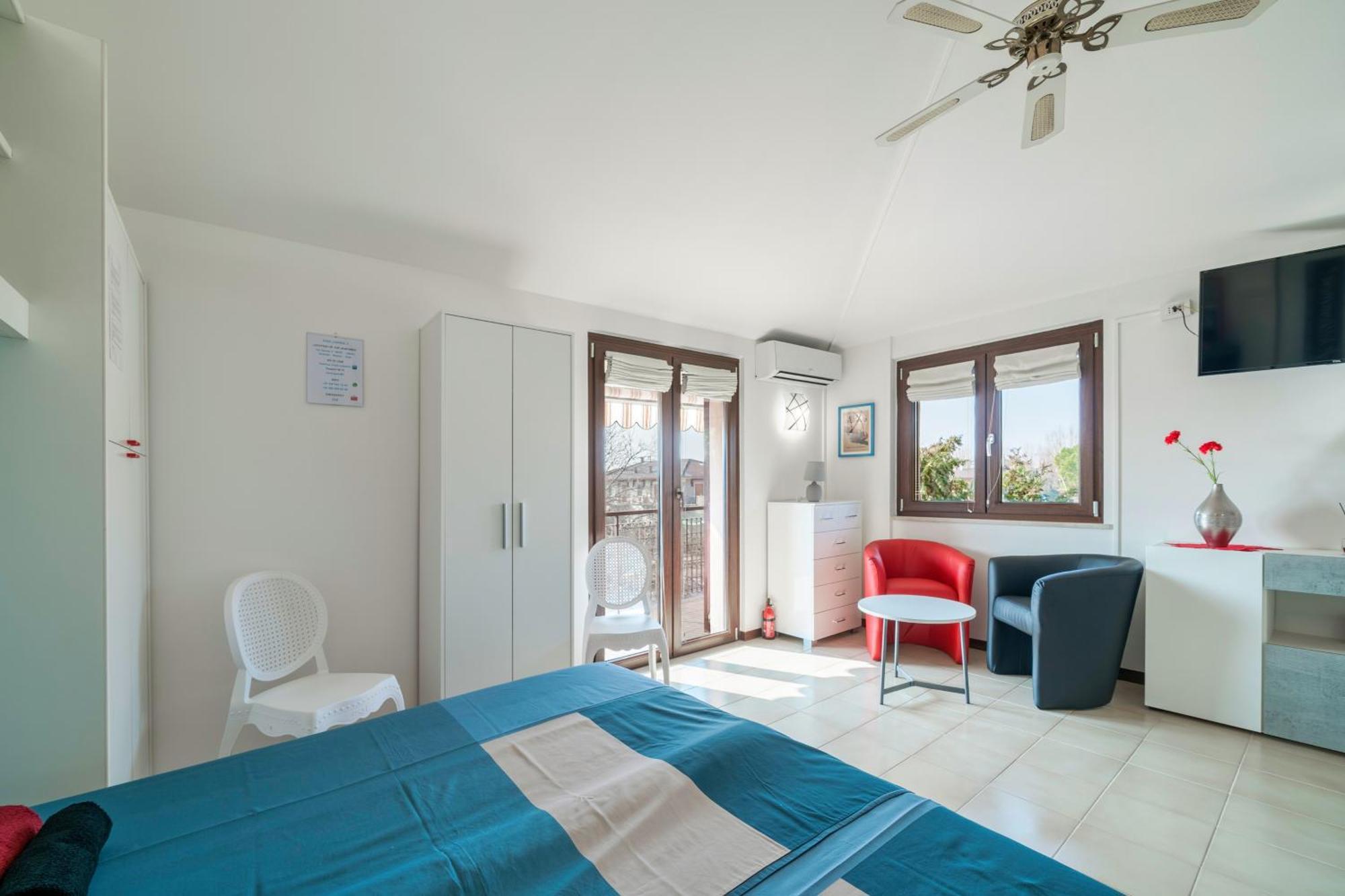 Casa Lugana 15 - Monolocale Con Piscina Fronte Lago Sirmione Exterior foto